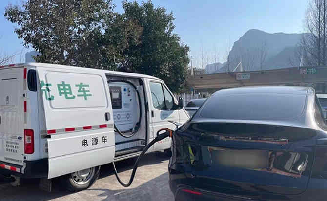 企石镇汽车搭电